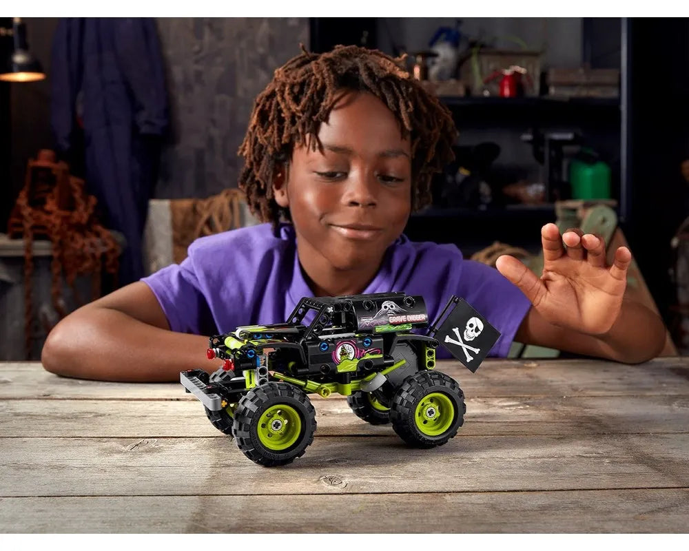 LEGO Technic 42118 - Monster Jam Grave Digger - Authentic LEGO Set Image 3