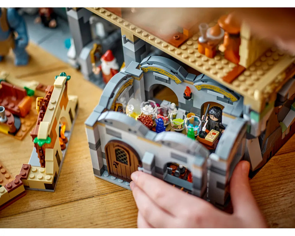 LEGO Harry Potter 76435 - Hogwarts Castle: The Great Hall - Authentic LEGO Set Image 11