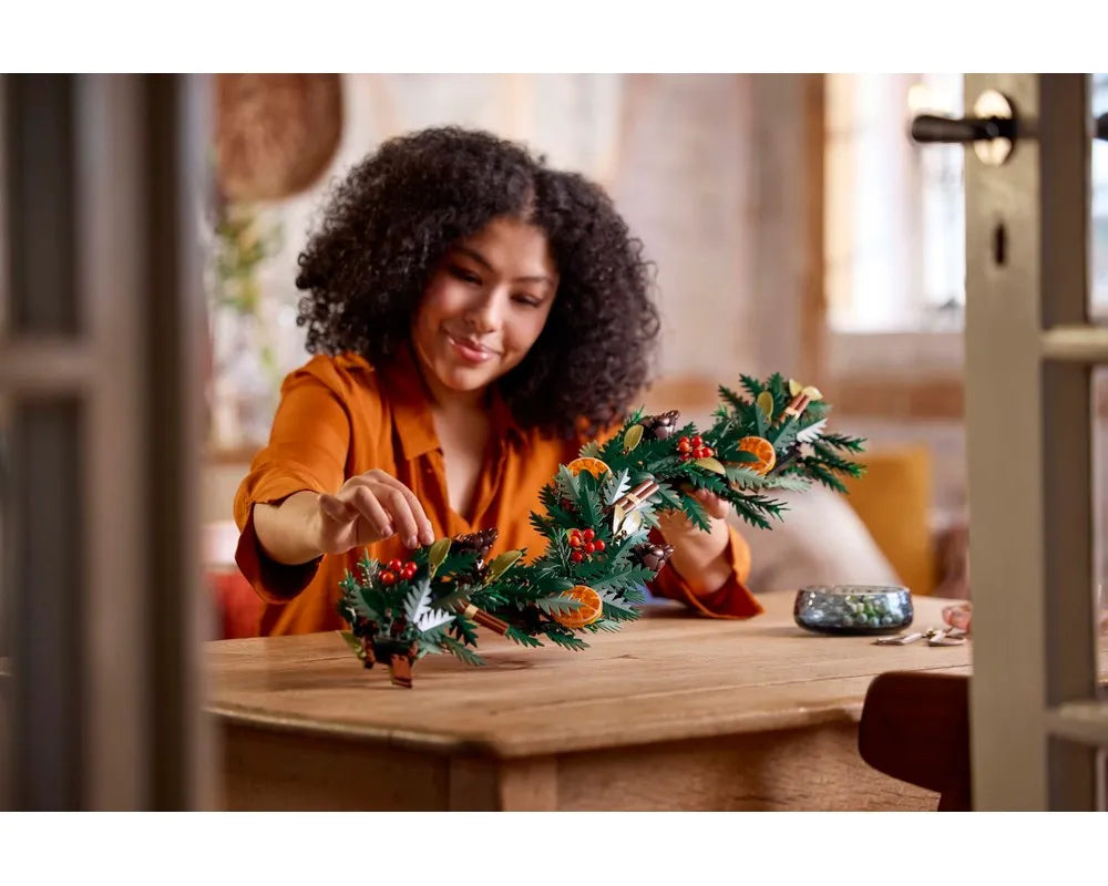 LEGO Botanicals 10340 - Wreath - Authentic LEGO Set Image 8