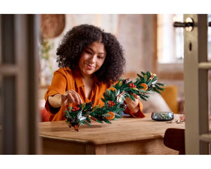 LEGO Botanicals 10340 - Wreath - Authentic LEGO Set Image 8