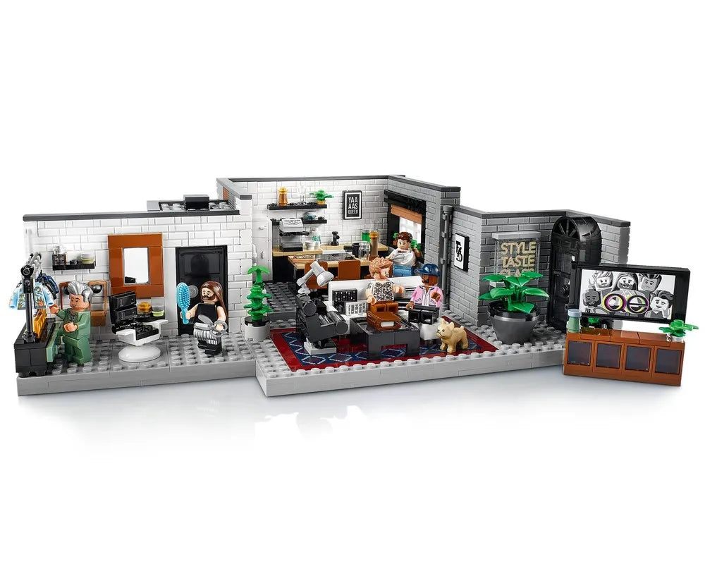 LEGO Creator 10291 - Queer Eye – The Fab 5 Loft - Authentic LEGO Set Image 5