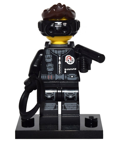 LEGO Collectible Minifigures col16-14 - col16 Spy, Series 16 (Complete Set with Stand and Accessories) - Authentic LEGO Set Main Image