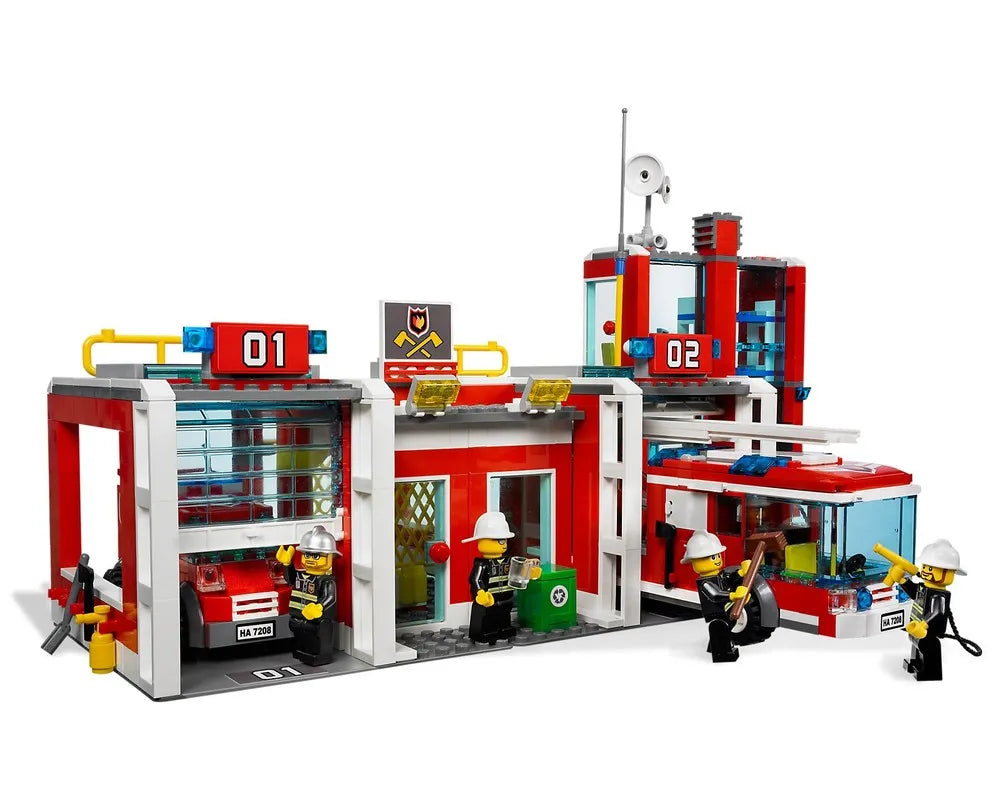 LEGO City 7208 - Fire Station - Authentic LEGO Set Image 4