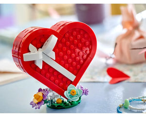 LEGO Creator 40759 - Celebration Series: 2. Valentine&#39;s Day Box - Authentic LEGO Set Image 5