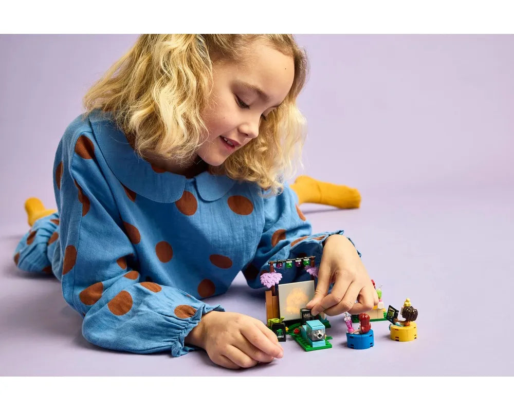 LEGO Friends 42642 - Friendship Movie Night - Authentic LEGO Set Image 18