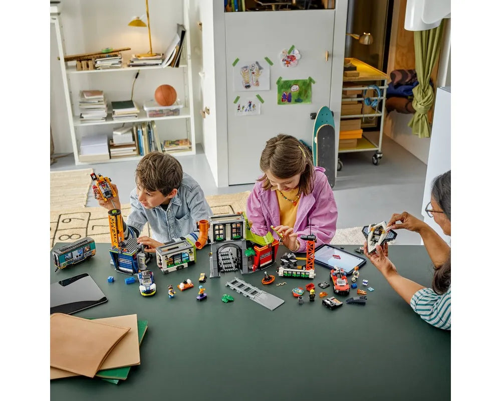 LEGO City 60473 - The City Tower - Authentic LEGO Set Image 27