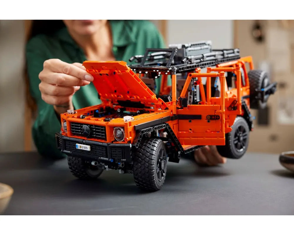 LEGO Technic 42177 - Mercedes-Benz G 500 PROFESSIONAL Line - Authentic LEGO Set Image 4