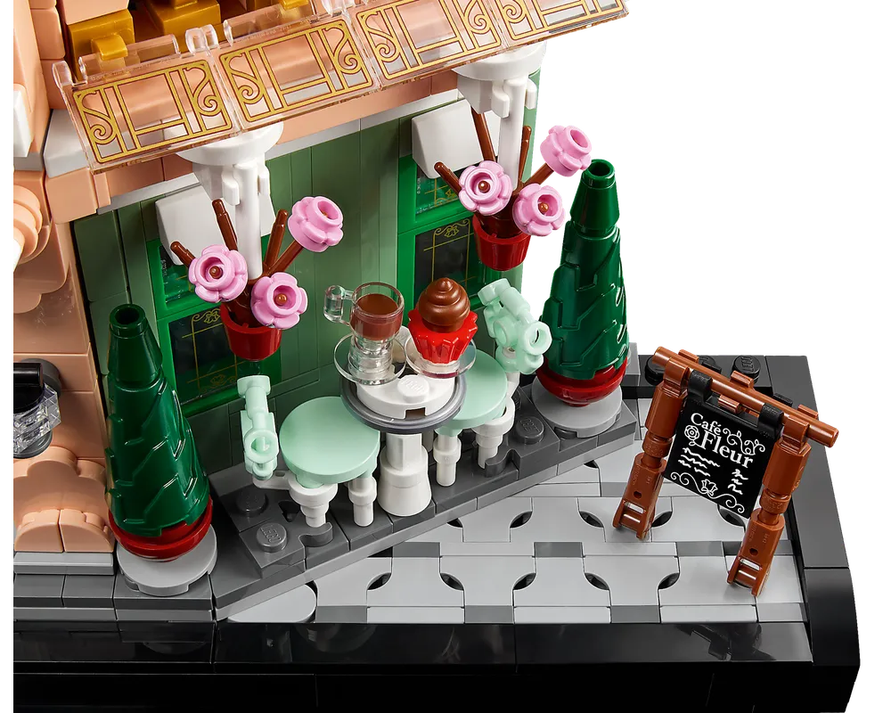 LEGO Creator 10362 - French Café {Cafe} - Authentic LEGO Set Image 6