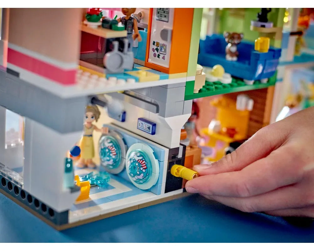 LEGO Friends 42670 - Heartlake City Apartments and Shops - Authentic LEGO Set Image 9