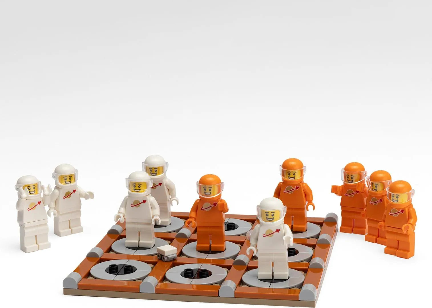 LEGO Space 5008897 - Tic Tac Toe - Authentic LEGO Set Image 2