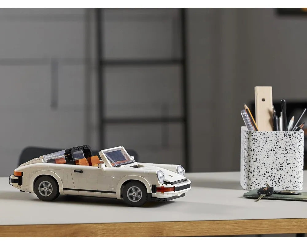 LEGO Creator 10295 - Porsche 911 - Authentic LEGO Set Image 18