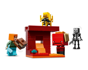 LEGO Minecraft 21266 - The Nether Lava Battle - Authentic LEGO Set Image 5