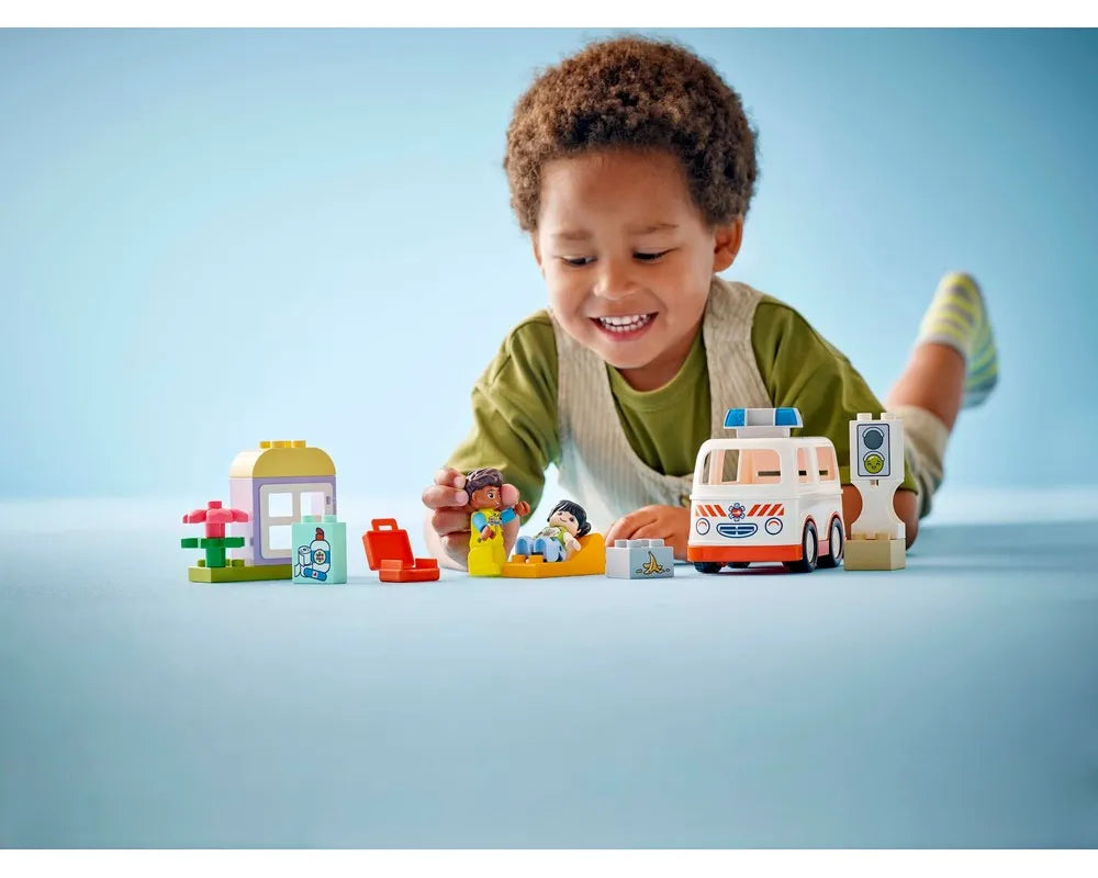 LEGO DUPLO 10447 - Ambulance & Driver - Authentic LEGO Set Image 7
