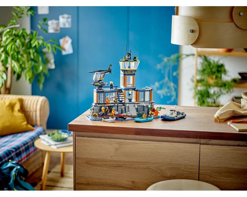 LEGO City 60419 - Police Prison Island - Authentic LEGO Set Image 3