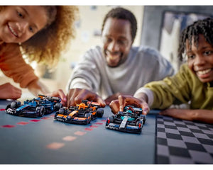 LEGO SPEED CHAMPIONS 77244 - Mercedes-AMG PETRONAS F1 Team W15 E Performance - Authentic LEGO Set Image 4