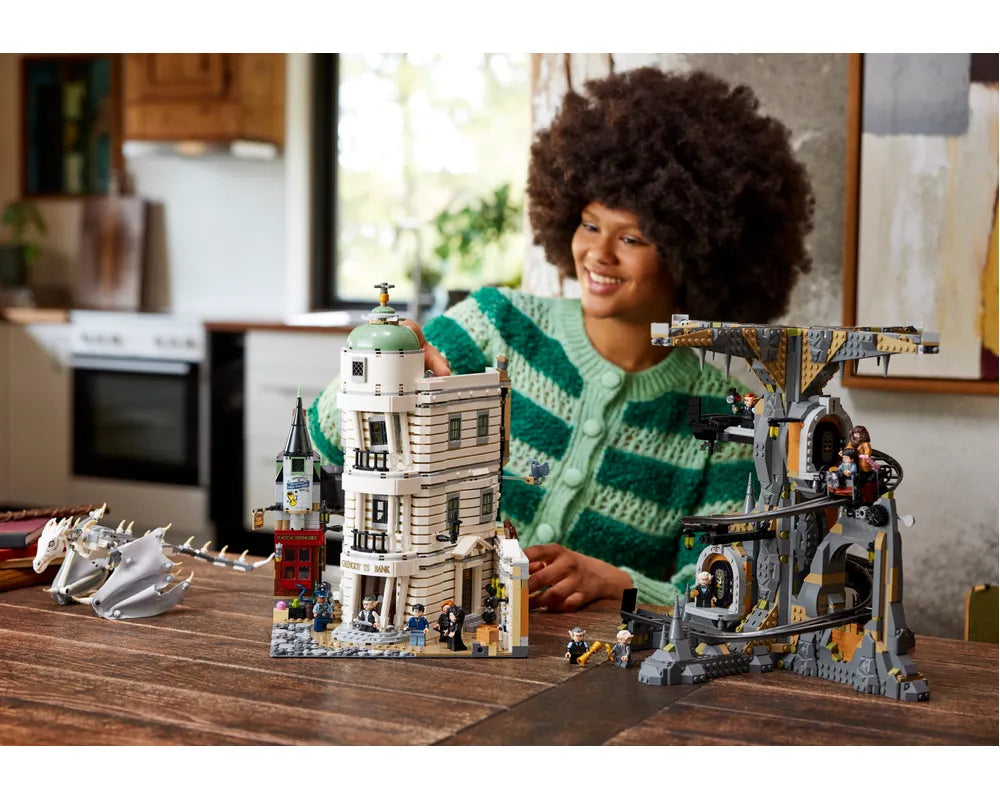 LEGO Harry Potter 76417 - Gringotts Wizarding Bank - Collectors' Edition - Authentic LEGO Set Image 8