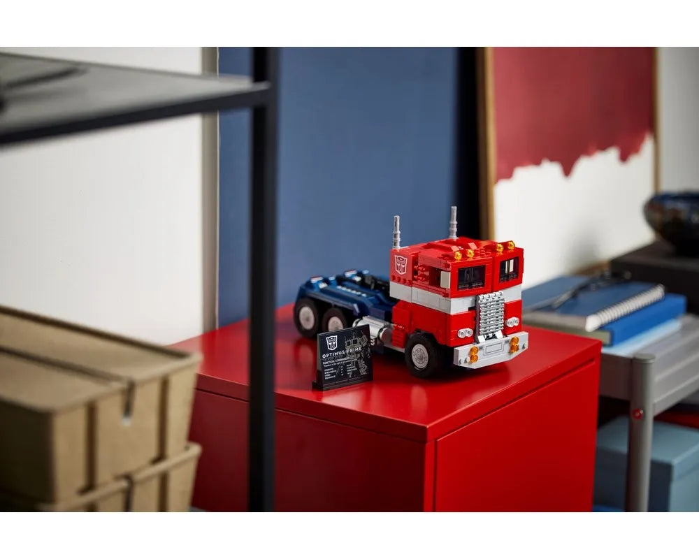 LEGO Creator 10302 - Optimus Prime - Authentic LEGO Set Image 13
