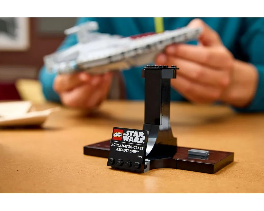 LEGO Star Wars 75404 - Acclamator-Class Assault Ship - Authentic LEGO Set Image 9