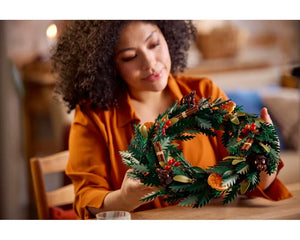 LEGO Botanicals 10340 - Wreath - Authentic LEGO Set Image 6