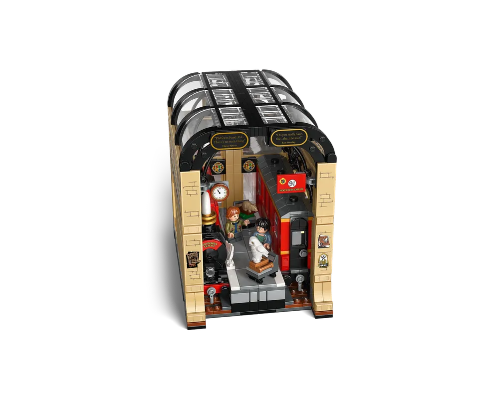 LEGO Harry Potter 76450 - Book Nook: Hogwarts Express - Authentic LEGO Set Image 16