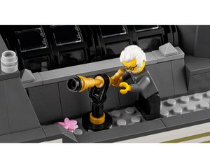 LEGO Creator 10326 - Natural History Museum - Authentic LEGO Set Image 6