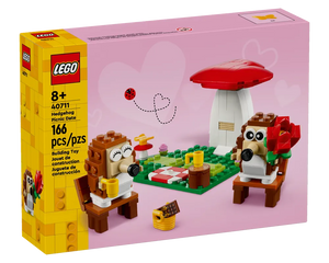 =LEGO Holiday & Event 40711 - Hedgehog Picnic Date - Authentic LEGO Set Main Image