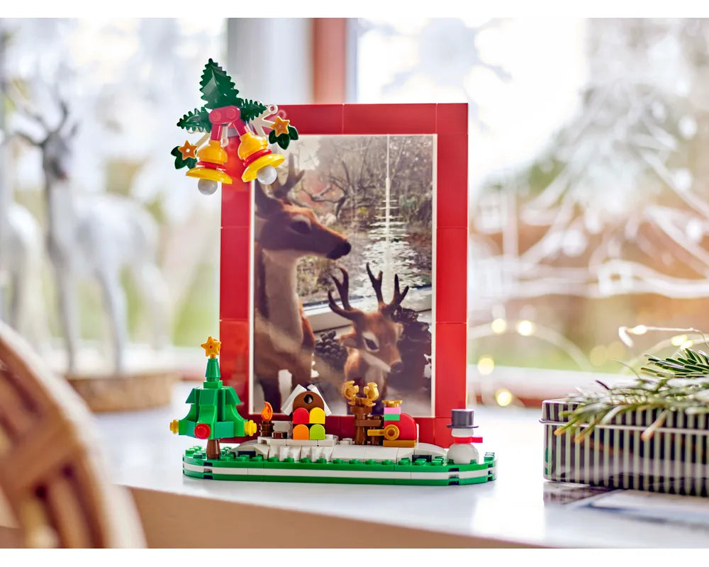 LEGO Holiday & Event 40702 - Christmas Picture Frame - Authentic LEGO Set Image 5
