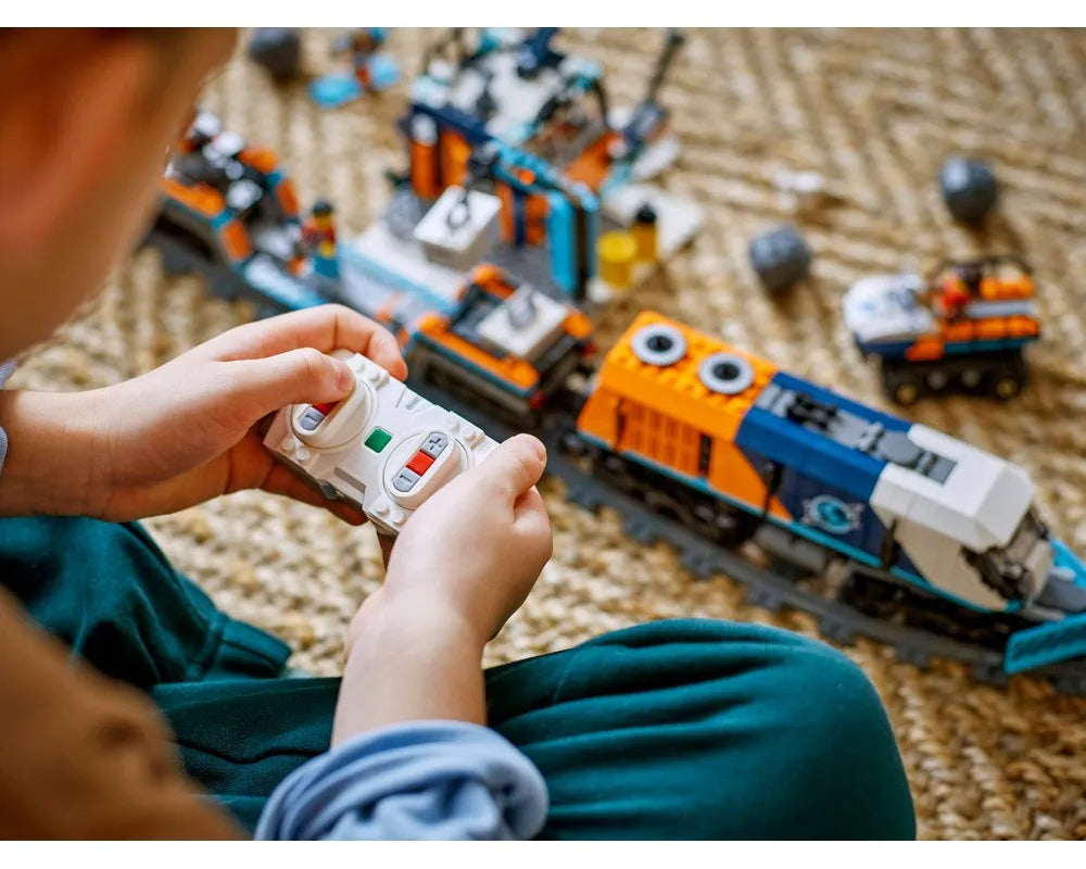 LEGO City 60470 - Explorers' Arctic Polar Express Train - Authentic LEGO Set Image 19