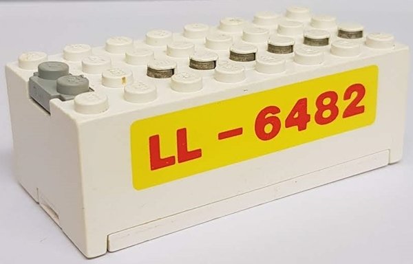 LEGO 4760c01pb03 - Electric 9V Battery Box Small with Red 'LL-6482' on Yellow Background Pattern