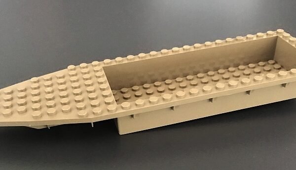LEGO 92711 - Boat, Hull Unitary 28 x 8, Top