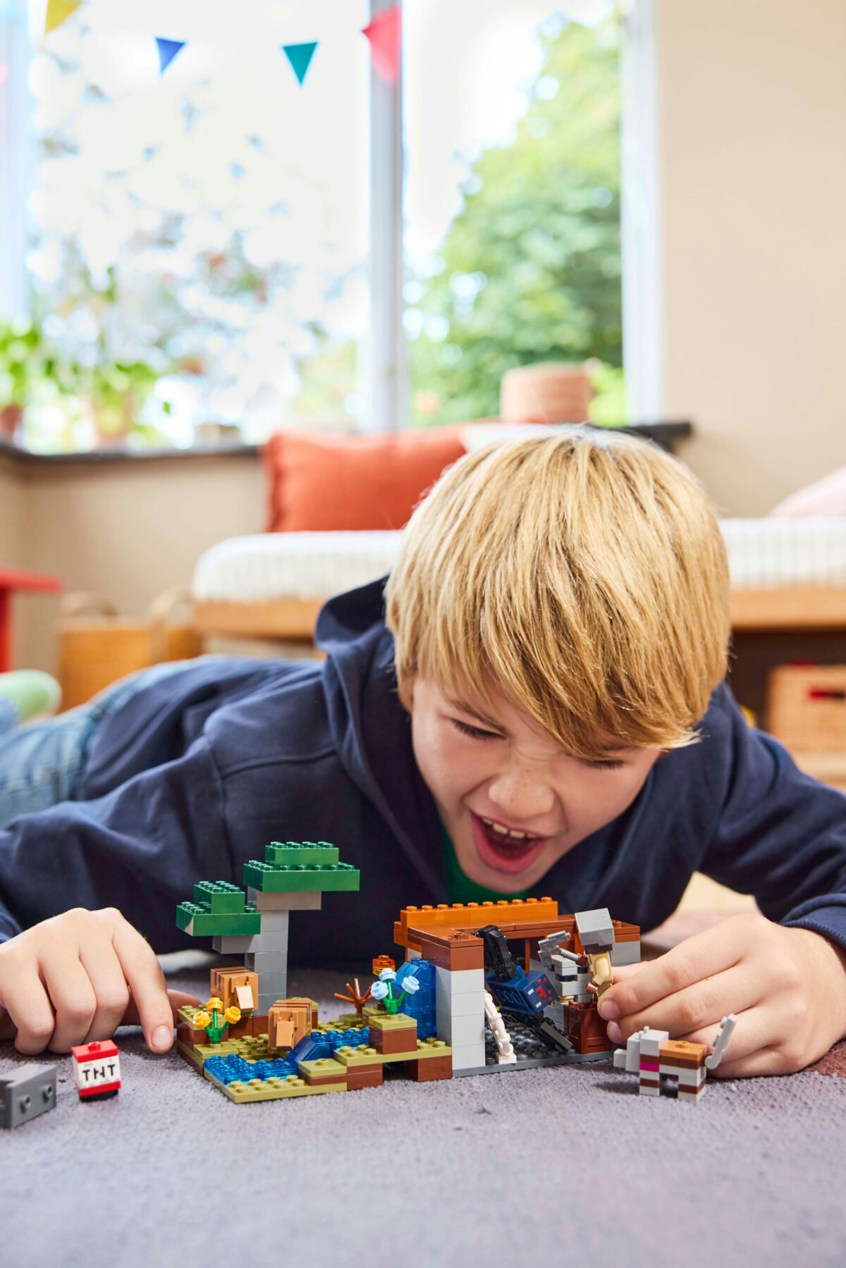 LEGO 21269-1 - The Armadillo Mine Expedition - Image 9