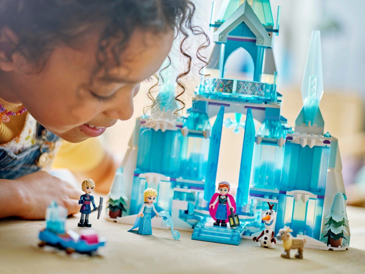 LEGO 43244-1 - Elsa's Ice Palace - Image 6