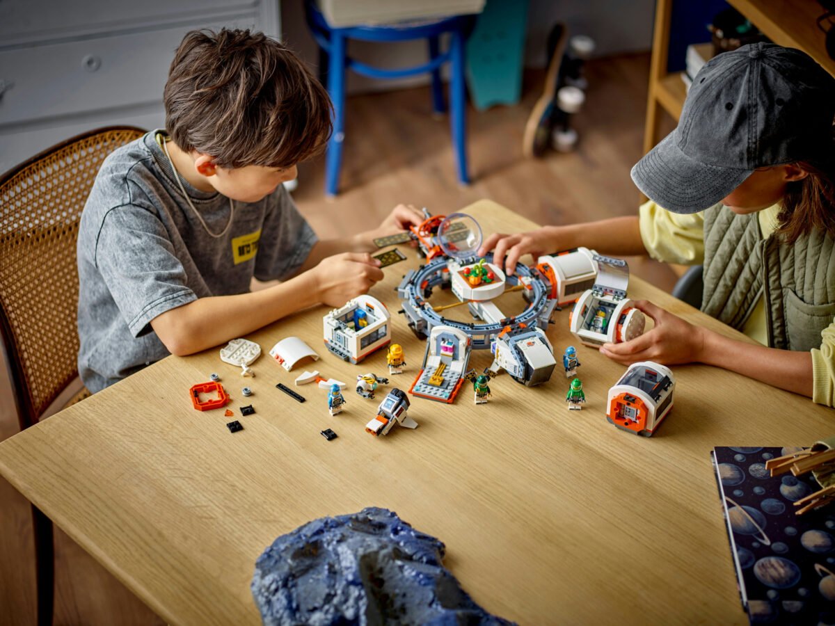 LEGO 60433-1 - Modular Space Station - Afbeelding 13