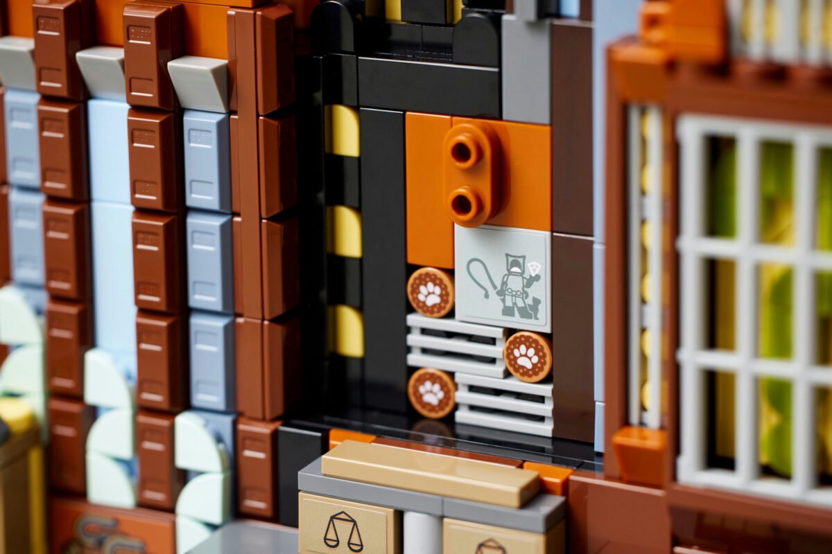 LEGO 76271-1 - Batman: The Animated Series Gotham City - Image 17