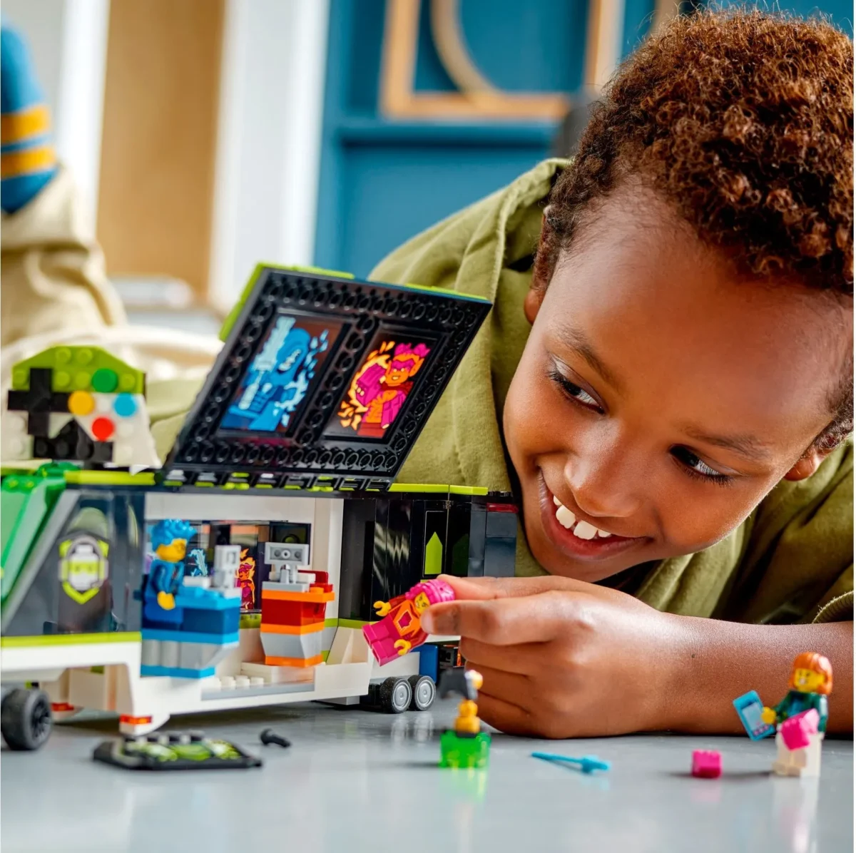 LEGO 60388-1 - Gaming Tournament Truck - Image 9